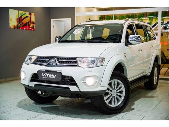 MITSUBISHI PAJERO 3.5 HPE 4X4 7 LUGARES V6 24V FLEX 4P AUTOMÁTICO